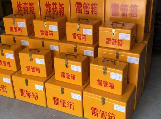阿里玻璃钢雷管箱的使用寿命一般是多少？